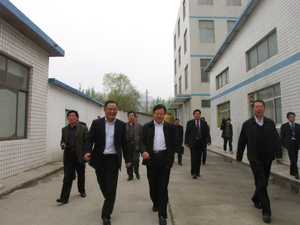 長清區區長張洪武來迅達康視察工作 長清區區長張洪武來迅達康視察工作