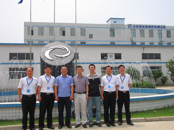 四川農(nóng)業(yè)大學(xué)教師來迅達(dá)康考察留影 四川農(nóng)業(yè)大學(xué)教師來迅達(dá)康考察留影